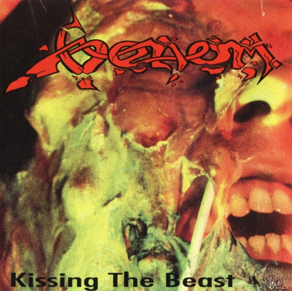 Venom (8) - Kissing The Beast (CD Tweedehands) - Discords.nl