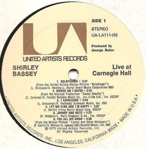 Shirley Bassey - Live At Carnegie Hall (LP Tweedehands) - Discords.nl