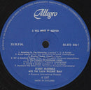 Stuart McDonald (3) With The Laurie McCahill Band, The - A Wee Dram O' Scotch (Sung In The Party Spirit!) (LP Tweedehands) - Discords.nl