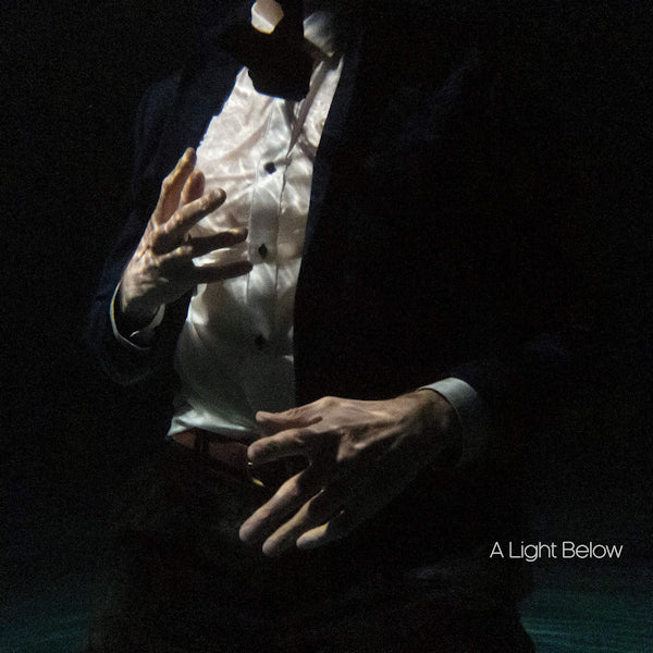 Christopher Tignor - A light below (CD) - Discords.nl