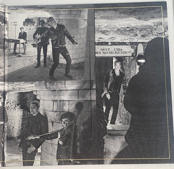 Queens Of The Stone Age - Alive In The Catacombs (LP)