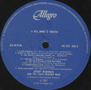 Stuart McDonald (3) With The Laurie McCahill Band, The - A Wee Dram O' Scotch (Sung In The Party Spirit!) (LP Tweedehands) - Discords.nl