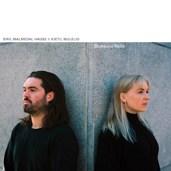 Siril Malmedal Hauge & Kjetil Mulelid - Blues and bells (CD) - Discords.nl