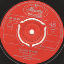 Julie Rogers - The Wedding (La Novia) / The Love Of A Boy (7-inch Tweedehands) - Discords.nl