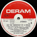 Moody Blues, The - On The Threshold Of A Dream (LP Tweedehands) - Discords.nl