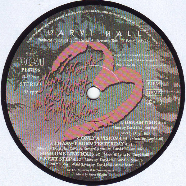 Daryl Hall : Three Hearts In The Happy Ending Machine (LP, Album)