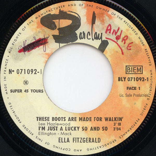 Ella Fitzgerald : These Boots Are Made For Walkin' / I'm Just A Lucky So And So / Moment Of Truth / Stardust (7", EP)