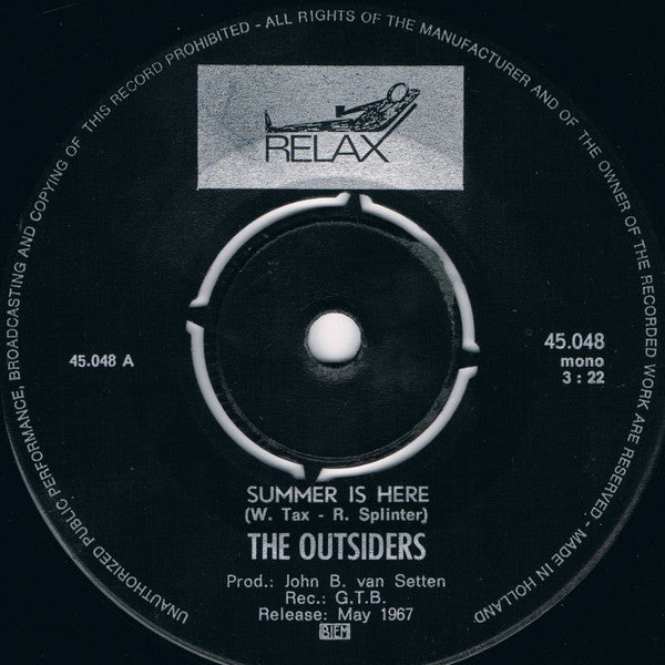 The Outsiders (5) : Summer Is Here (7", Single, Mono)