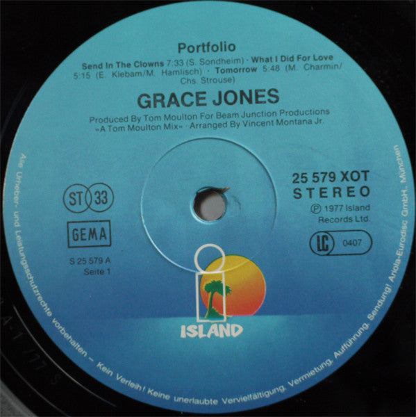 Grace Jones - Portfolio (LP Tweedehands) - Discords.nl