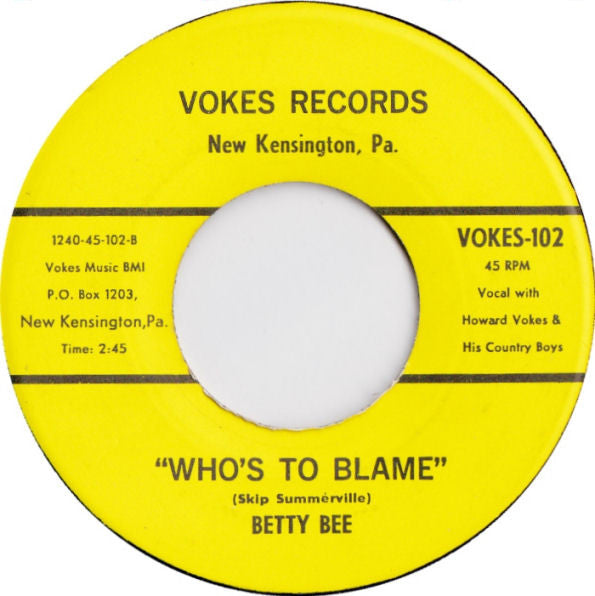 Betty Bee (2) : Your Kisses And Lies (7", Single)
