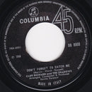 Cliff Richard & The Shadows : Don't Forget To Catch Me (7", Single)