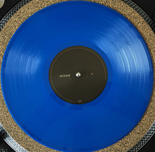 De Staat - Red, Yellow, Blue (12-inch) - Discords.nl