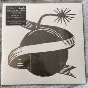 Blossoms - Ribbon Around The Bomb (LP) - Discords.nl