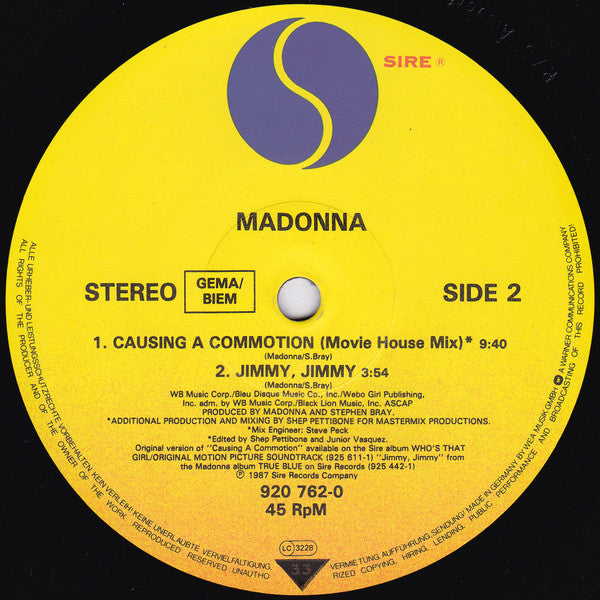 Madonna - Causing A Commotion (12" Tweedehands) - Discords.nl